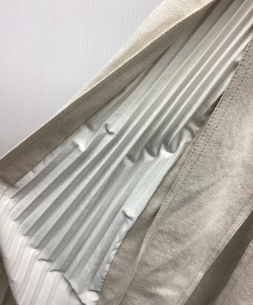 CASA FLINE（カーサフライン）CASA FLINE (カーサフライン) フロントホックプリーツワンピース アイボリー サイズ:freeの古着・服飾アイテム