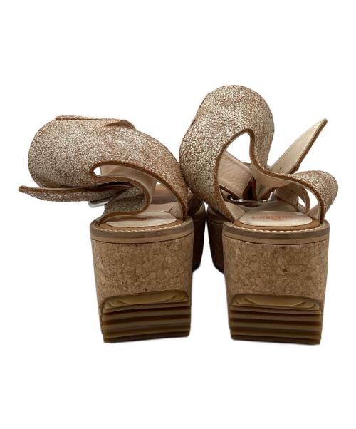 Vivienne Westwood（ヴィヴィアンウエストウッド）Vivienne Westwood (ヴィヴィアンウエストウッド) ロッキンホーススレイブサンダル ベージュ サイズ:25の古着・服飾アイテム