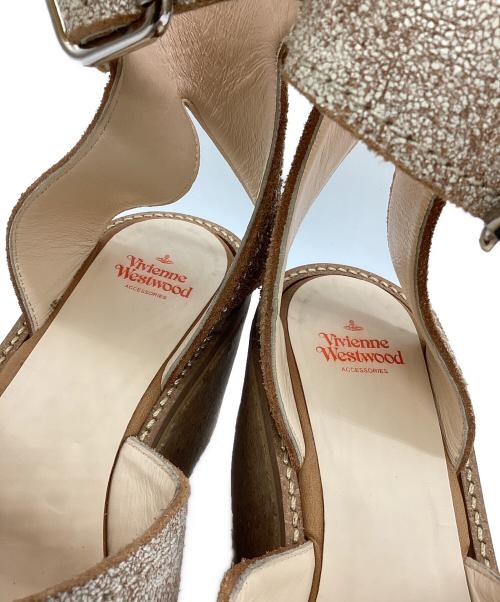 Vivienne Westwood（ヴィヴィアンウエストウッド）Vivienne Westwood (ヴィヴィアンウエストウッド) ロッキンホーススレイブサンダル ベージュ サイズ:25の古着・服飾アイテム