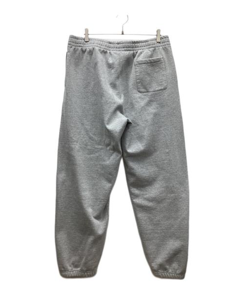 SUPREME（シュプリーム）SUPREME (シュプリーム) Satin applique sweatpant グレー サイズ: XLの古着・服飾アイテム