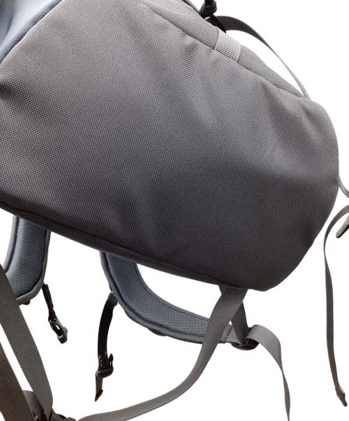 ARC'TERYX（アークテリクス）ARC'TERYX (アークテリクス) MANTIS 20 BACKPACK グレーの古着・服飾アイテム