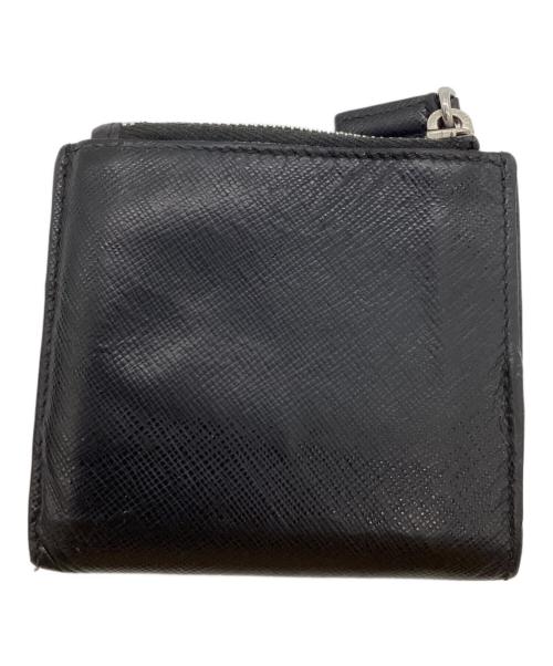 PRADA（プラダ）PRADA (プラダ) サフィアーノトライアングルコンパクトウォレット ブラックの古着・服飾アイテム