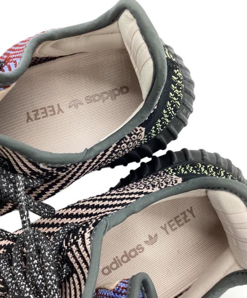 adidas（アディダス）adidas (アディダス) スニーカー/Yeezy Boost Yecheil ベージュ×ブラック サイズ:26.5の古着・服飾アイテム