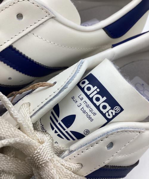 adidas（アディダス）adidas (アディダス) スニーカー アイボリー サイズ:29 未使用品の古着・服飾アイテム