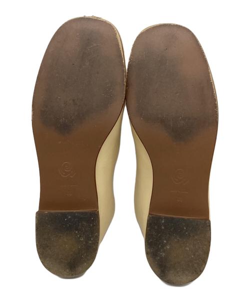 <OE>（オーエ）＜OE＞ (オーエ) ローファー ベージュ サイズ:39の古着・服飾アイテム