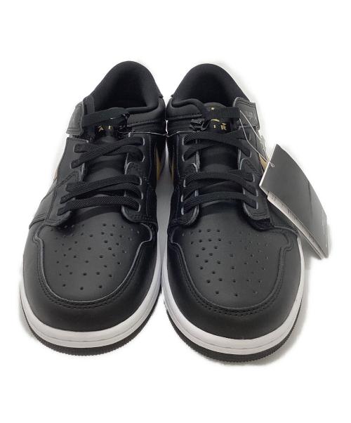 NIKE（ナイキ）NIKE (ナイキ) スニーカー ゴールド×ブラック サイズ:28.5 未使用品の古着・服飾アイテム