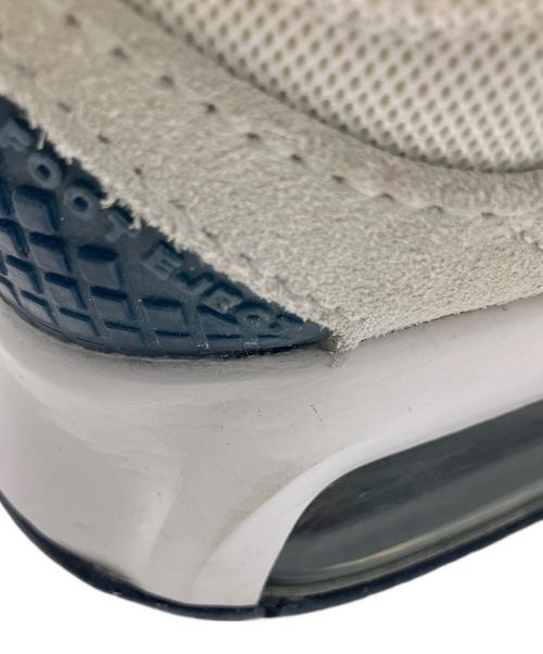 NIKE（ナイキ）NIKE (ナイキ) スニーカー ホワイト×ネイビー サイズ:25cmの古着・服飾アイテム