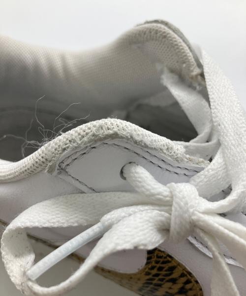 NIKE（ナイキ）NIKE (ナイキ) スニーカー ブラウン×ホワイト サイズ:28cmの古着・服飾アイテム