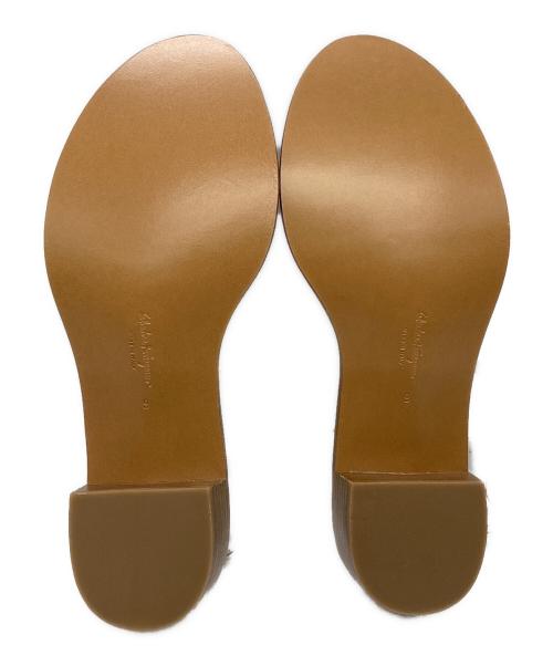Salvatore Ferragamo（サルヴァトーレ フェラガモ）Salvatore Ferragamo (サルヴァトーレ フェラガモ) アンクルストラップサンダル ベージュ×ブラウン サイズ:9の古着・服飾アイテム