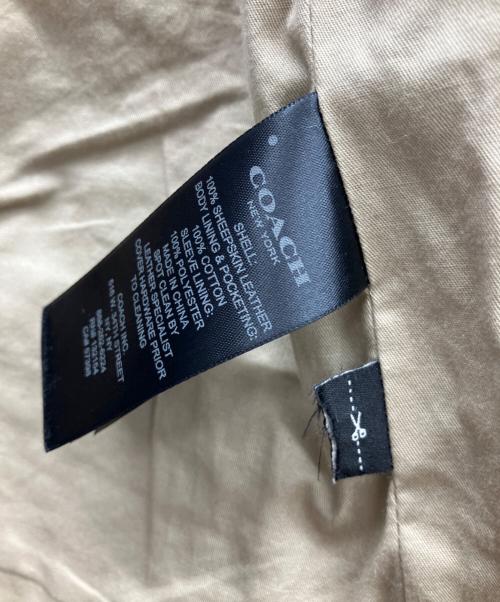 COACH（コーチ）COACH (コーチ) レザージャケット ベージュ サイズ:XSの古着・服飾アイテム