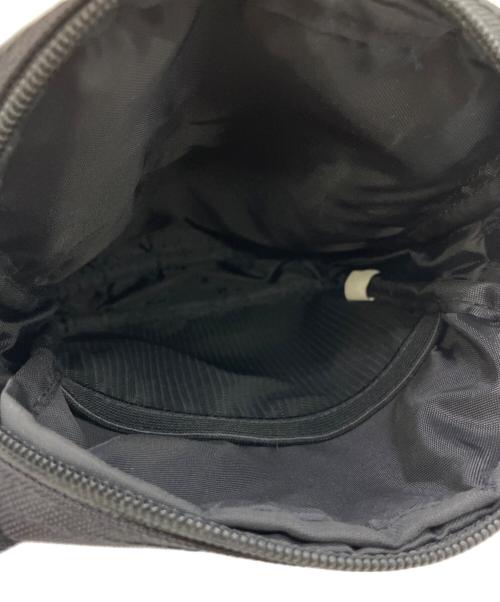 SUPREME（シュプリーム）Supreme (シュプリーム) ショルダーバッグ ブラックの古着・服飾アイテム