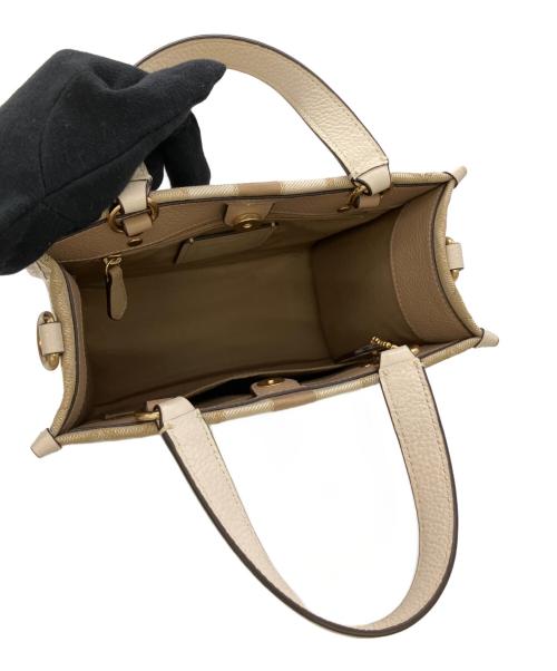 COACH（コーチ）COACH (コーチ) ショルダーバッグ ベージュの古着・服飾アイテム