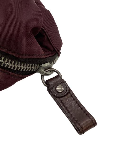 MIU MIU（ミュウミュウ）MIU MIU (ミュウミュウ) ナイロンバッグ ワインレッドの古着・服飾アイテム