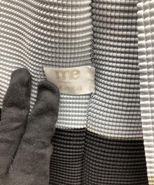 me ISSEY MIYAKE（ミーイッセイ ミヤケ）me ISSEY MIYAKE (ミーイッセイ ミヤケ) 薄手カーディガン ブラック×ブルー サイズ:freeの古着・服飾アイテム