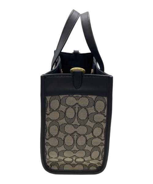 COACH（コーチ）COACH (コーチ) フィールド トート 22 シグネチャー ジャカード ホワイト×ネイビーの古着・服飾アイテム