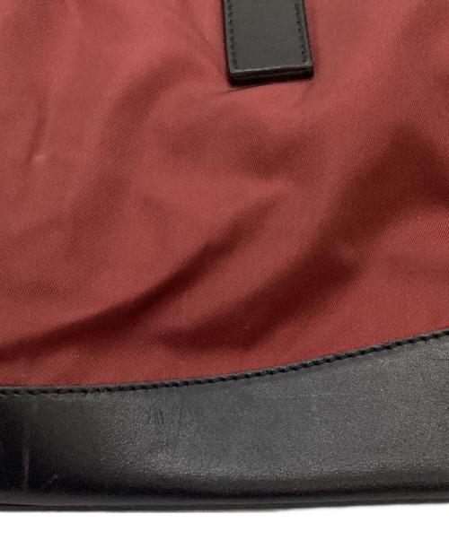 PRADA（プラダ）PRADA (プラダ) ナイロンショルダーバッグ レッドの古着・服飾アイテム