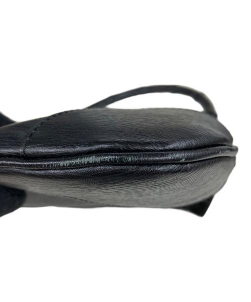 GUCCI（グッチ）GUCCI (グッチ) ワンショルダーバッグ ブラックの古着・服飾アイテム