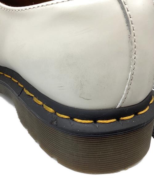 Dr.Martens（ドクターマーチン）Dr.Martens (ドクターマーチン) ３ホールシューズ ホワイト サイズ:UK7の古着・服飾アイテム
