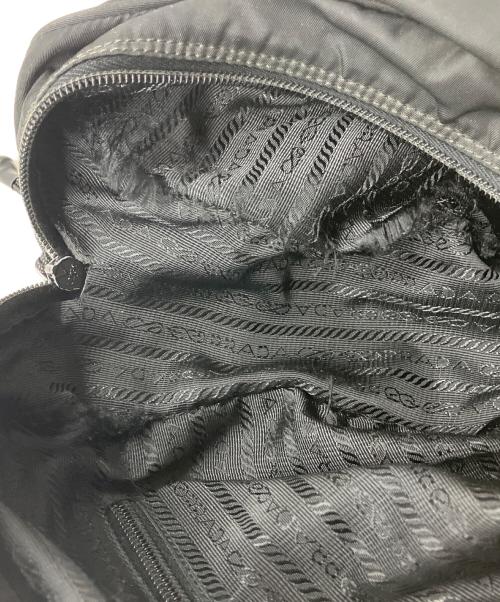 PRADA（プラダ）PRADA (プラダ) ナイロンショルダーバッグ ブラックの古着・服飾アイテム