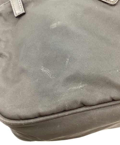 PRADA（プラダ）PRADA (プラダ) ナイロンショルダーバッグ ブラックの古着・服飾アイテム