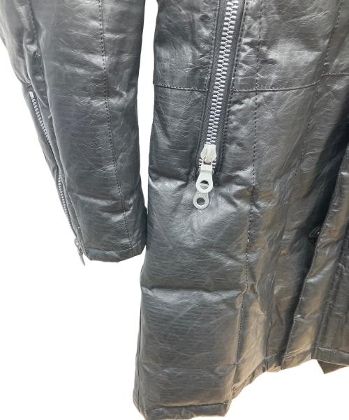 ISAMU KATAYAMA BACKLASH（イサムカタヤマ・バックラッシュ）ISAMU KATAYAMA BACKLASH (イサムカタヤマ・バックラッシュ) レザーダウンコート ブラック サイズ:2の古着・服飾アイテム