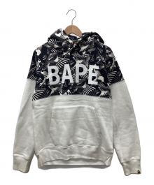 A BATHING APE（ア ベイシング エイプ）の古着「パーカー」｜ブラック×ホワイト