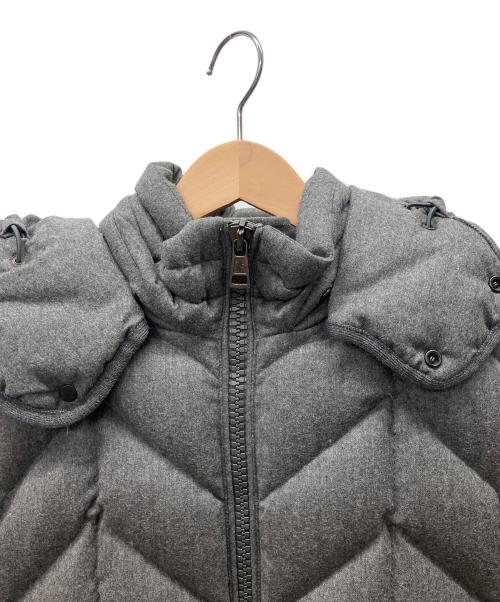 MONCLER（モンクレール）MONCLER (モンクレール) ダウンジャケット グレーの古着・服飾アイテム