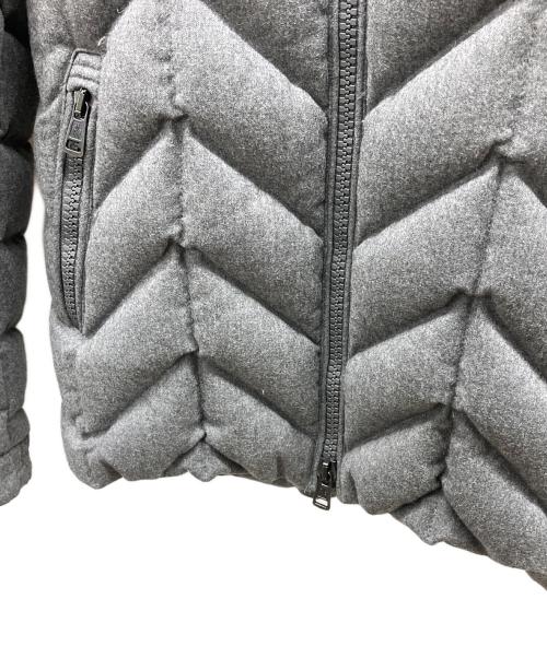 MONCLER（モンクレール）MONCLER (モンクレール) ダウンジャケット グレーの古着・服飾アイテム