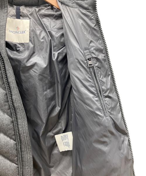 MONCLER（モンクレール）MONCLER (モンクレール) ダウンジャケット グレーの古着・服飾アイテム