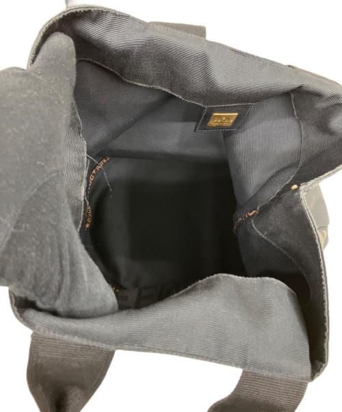 FENDI（フェンディ）FENDI (フェンディ) ナイロンバッグ ブラックの古着・服飾アイテム