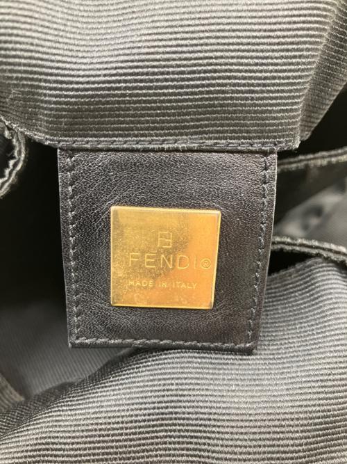 FENDI（フェンディ）FENDI (フェンディ) ナイロンバッグ ブラックの古着・服飾アイテム