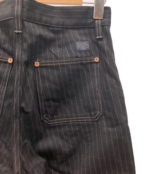 NUDIE JEANS（ヌーディー・ジーンズ）NUDIE JEANS (ヌーディー・ジーンズ) Tuff Tony Hickory Stripe BLK ブラック サイズ:W29/L30の古着・服飾アイテム