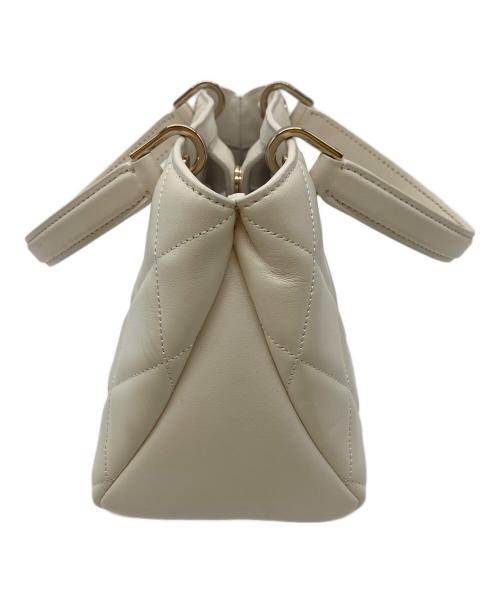 Kate Spade（ケイトスペード）Kate Spade (ケイトスペード) SMALL QUILTED SULLIVAN SATCHEL ホワイトの古着・服飾アイテム