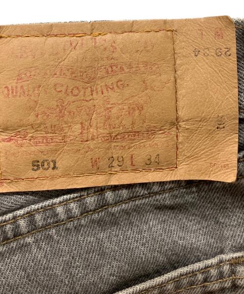 LEVI'S（リーバイス）LEVI'S (リーバイス) デニムパンツ グレー サイズ:W29の古着・服飾アイテム