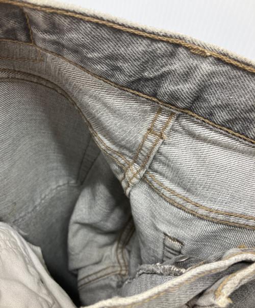 LEVI'S（リーバイス）LEVI'S (リーバイス) デニムパンツ グレー サイズ:W29の古着・服飾アイテム
