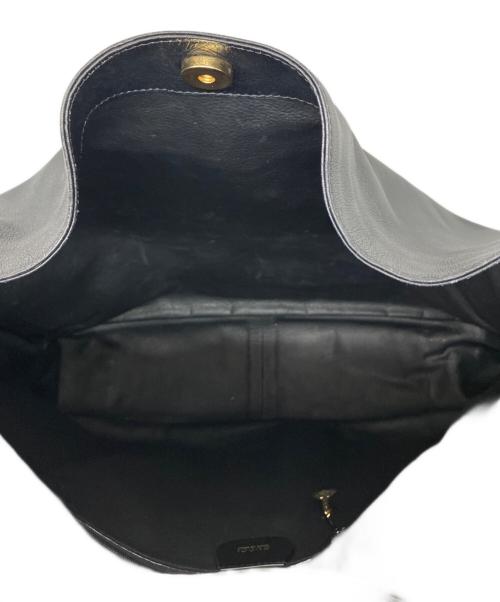 GUCCI（グッチ）GUCCI (グッチ) ワンショルダーバッグ ブラックの古着・服飾アイテム