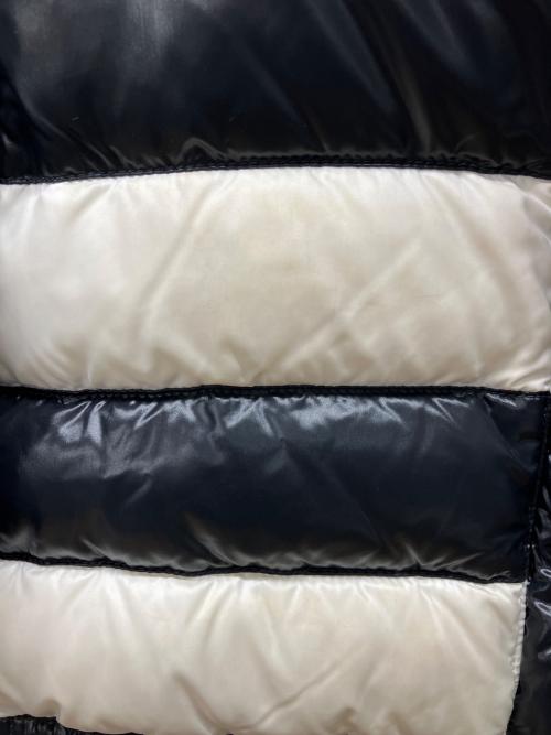 MONCLER（モンクレール）MONCLER (モンクレール) ダウンジャケット ブラック×ホワイト サイズ:1の古着・服飾アイテム