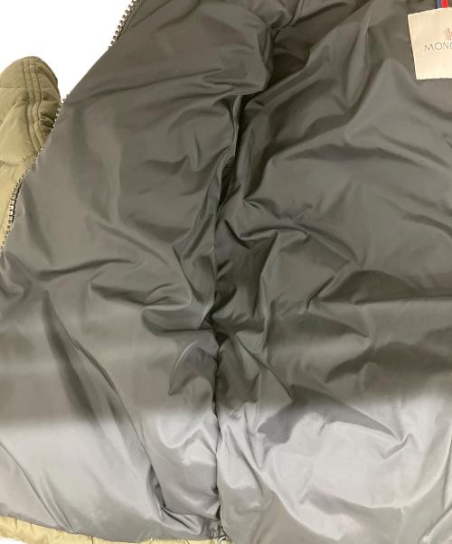 MONCLER（モンクレール）MONCLER (モンクレール) ダウンジャケット カーキの古着・服飾アイテム