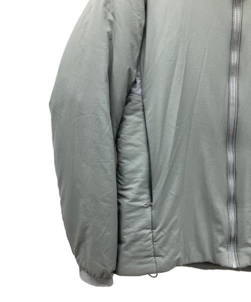 ARC'TERYX（アークテリクス）ARC'TERYX (アークテリクス) ATOM AR HOODY グレー サイズ:Sの古着・服飾アイテム