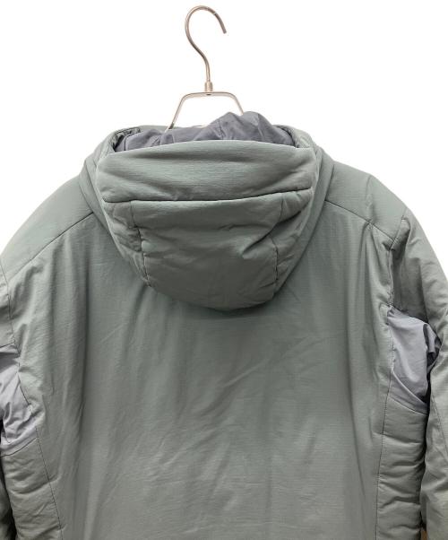 ARC'TERYX（アークテリクス）ARC'TERYX (アークテリクス) ATOM AR HOODY グレー サイズ:Sの古着・服飾アイテム