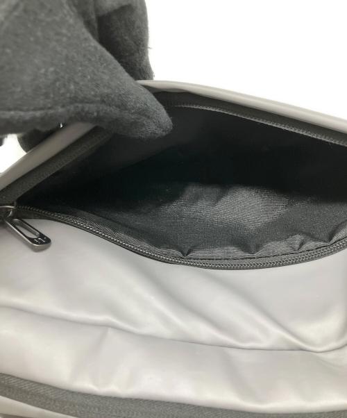 quickpack（クイックパック）quickpack (クイックパック) ボディバッグ グレーの古着・服飾アイテム