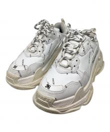 BALENCIAGA（バレンシアガ）の古着「TRIPLE S」｜ホワイト