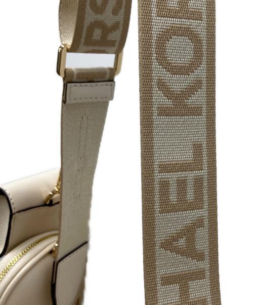 MICHAEL KORS（マイケル・コース）MICHAEL KORS (マイケル・コース) ショルダーバッグ ベージュの古着・服飾アイテム