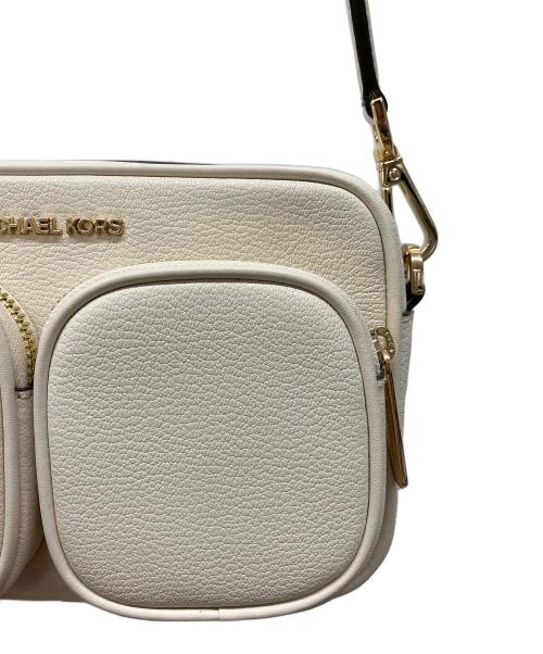 MICHAEL KORS（マイケル・コース）MICHAEL KORS (マイケル・コース) ショルダーバッグ ベージュの古着・服飾アイテム