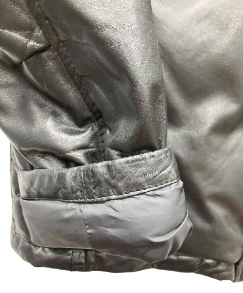 ISAMU KATAYAMA BACKLASH（イサムカタヤマ・バックラッシュ）ISAMU KATAYAMA BACKLASH (イサムカタヤマ・バックラッシュ) レザーダウンジャケット ブラック サイズ:Mの古着・服飾アイテム