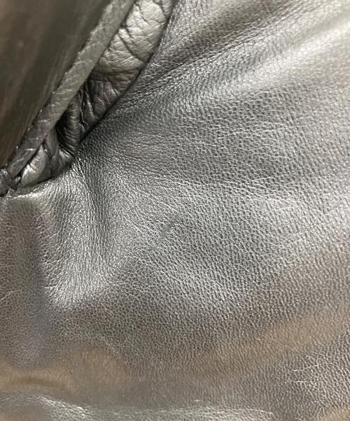 ISAMU KATAYAMA BACKLASH（イサムカタヤマ・バックラッシュ）ISAMU KATAYAMA BACKLASH (イサムカタヤマ・バックラッシュ) レザーダウンジャケット ブラック サイズ:Mの古着・服飾アイテム