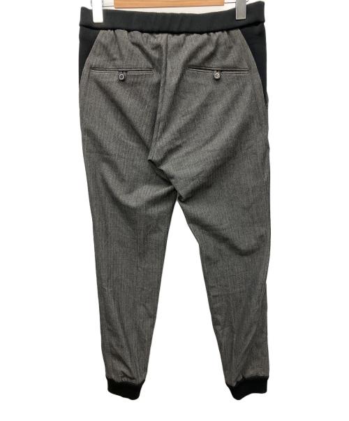 1piu1uguale3（ウノピュウノウグァーレトレ）1piu1uguale3 (ウノピュウノウグァーレトレ) パンツ ブラック サイズ:IVの古着・服飾アイテム