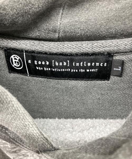a-goodbad-influence（アグッドバッドインフルエンス）a-goodbad-influence (アグッドバッドインフルエンス) プルオーバーパーカー グレー サイズ:Lの古着・服飾アイテム