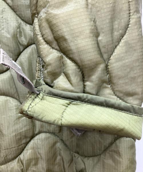 US ARMY（ユーエスアーミー）US ARMY (ユーエスアーミー) キルティングライナー グリーン サイズ:Mediumの古着・服飾アイテム