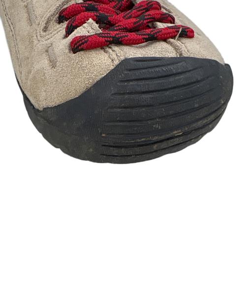 KEEN（キーン）KEEN (キーン) ジャスパースニーカー ベージュ サイズ:24.5cmの古着・服飾アイテム